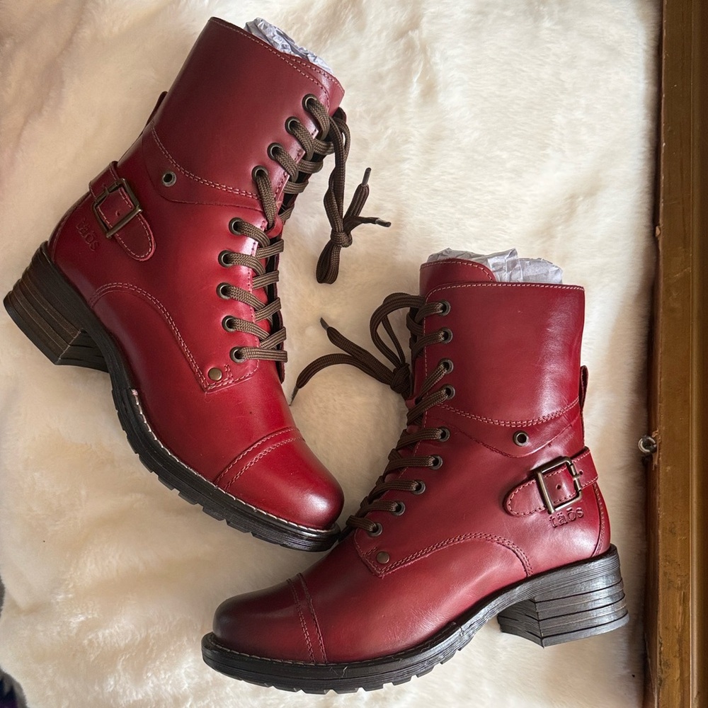 Taos Crave Footwear in Box